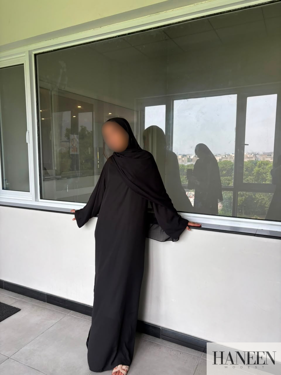 Eclipse Black Abaya