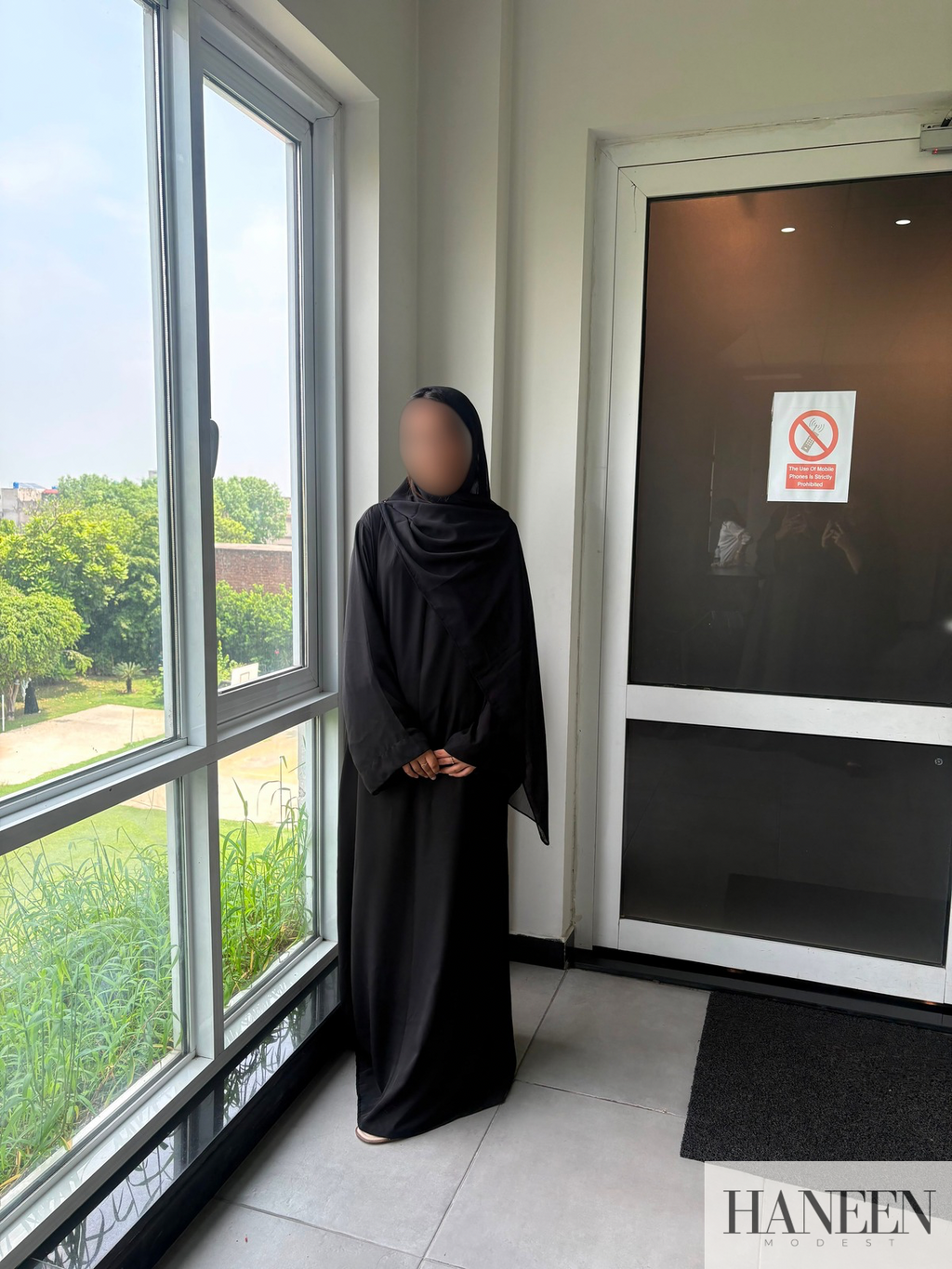 Eclipse Black Abaya